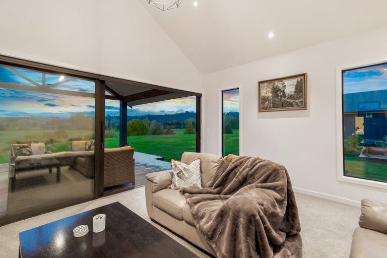 Photo of property in 212 Monument Road, Clevedon, Papakura, 2582