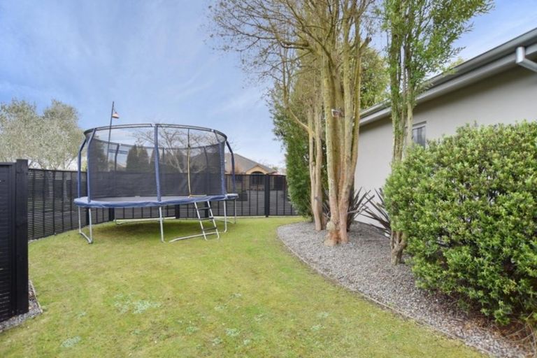 Photo of property in 54 Springwater Avenue, Northwood, Christchurch, 8051