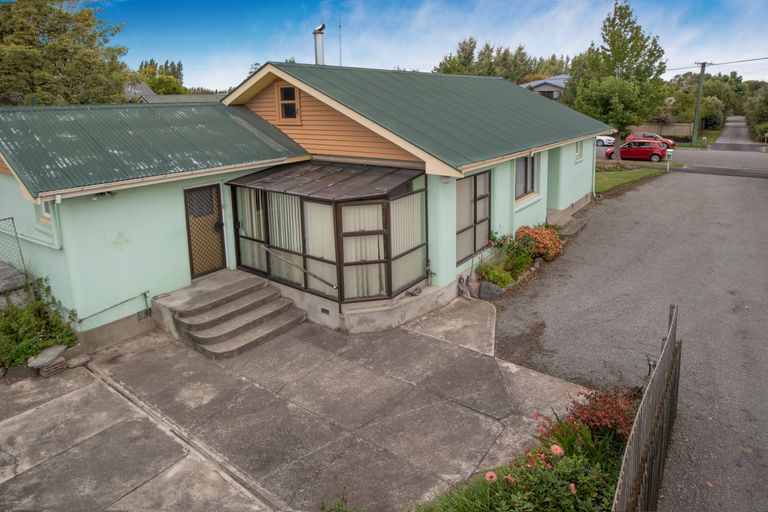 Photo of property in 33 Meadow Street, Papanui, Christchurch, 8052