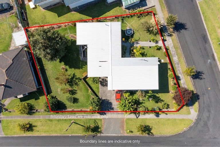 Photo of property in 2/17 Kent Street, Waiuku, 2123