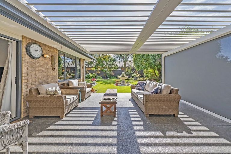 Photo of property in 28 Durrell Way, Rolleston, 7614