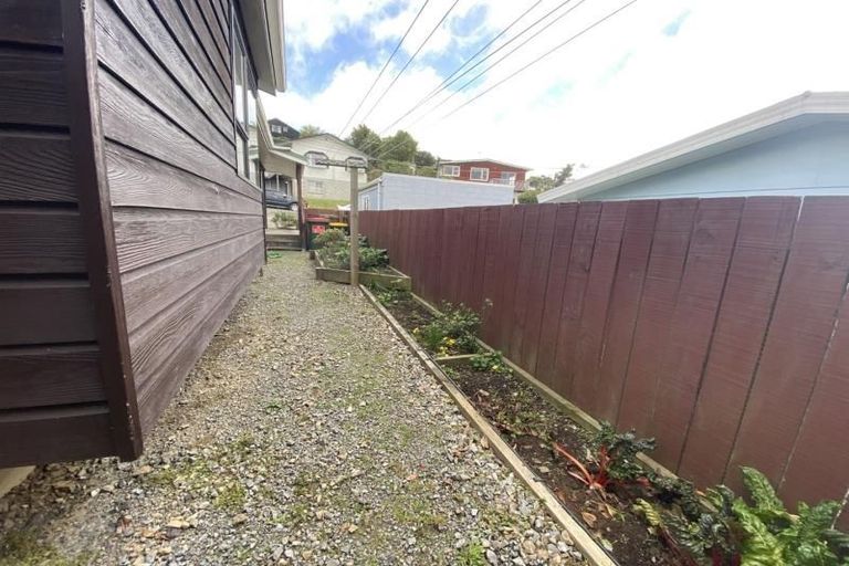 Photo of property in 54a Bassett Road, Johnsonville, Wellington, 6037
