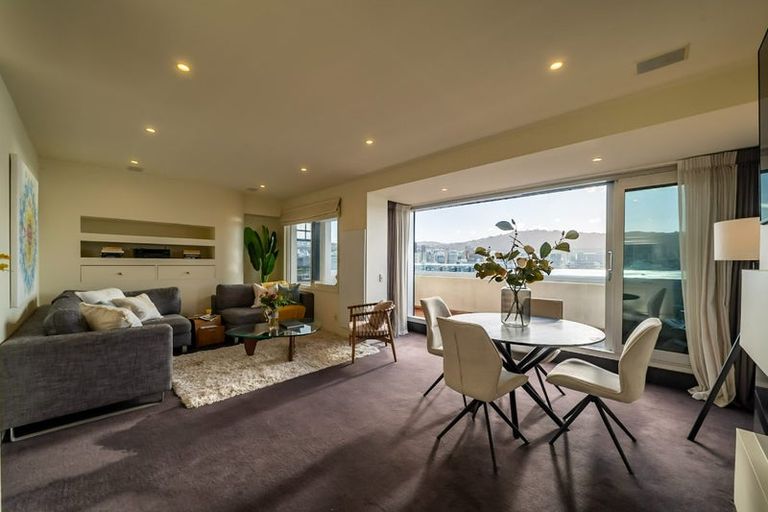 Photo of property in 4/154 Oriental Parade, Oriental Bay, Wellington, 6011
