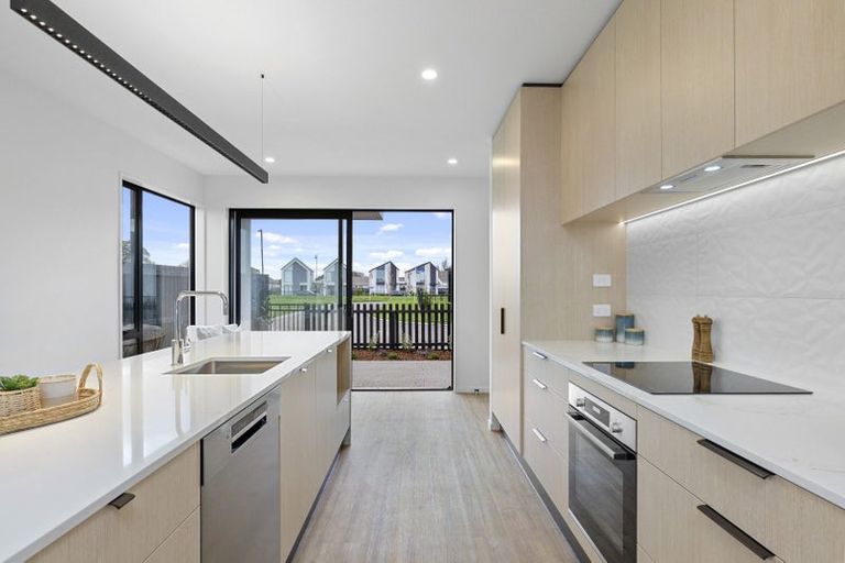 Photo of property in 5 Monsaraz Boulevard, Halswell, Christchurch, 8025