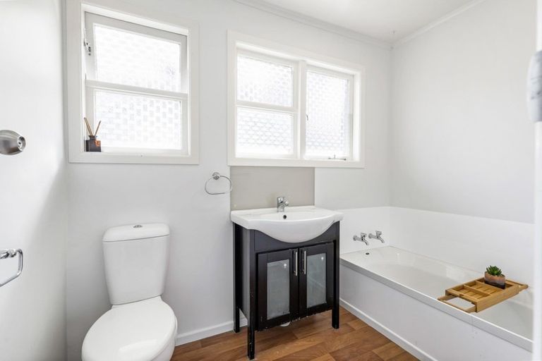 Photo of property in 43 Te Anau Place, Glenview, Hamilton, 3206