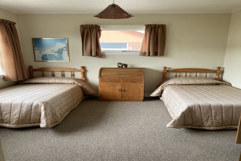 Photo of property in 120 Centaurus Road, Huntsbury, Christchurch, 8022