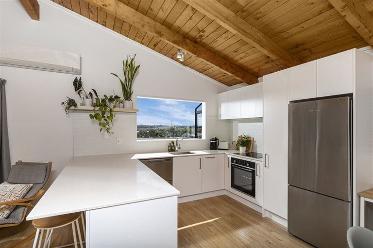 Photo of property in 1/10 Sevilla Place, Unsworth Heights, Auckland, 0632