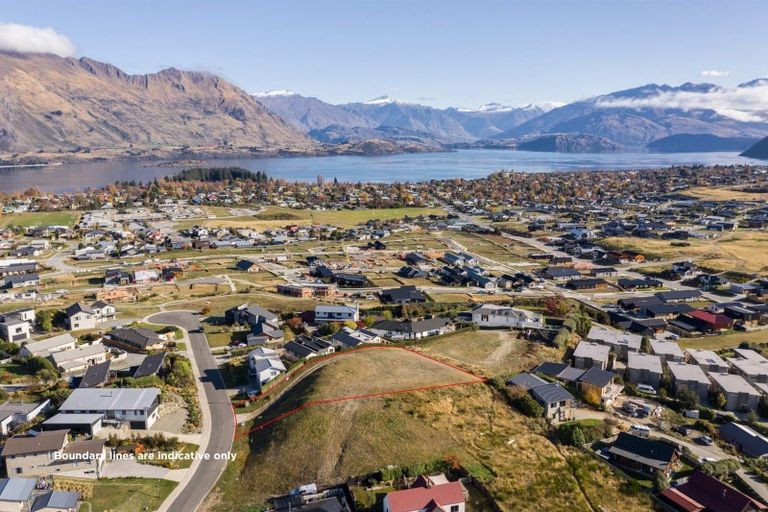 Photo of property in 10 Mataraki Place, Wanaka, 9305