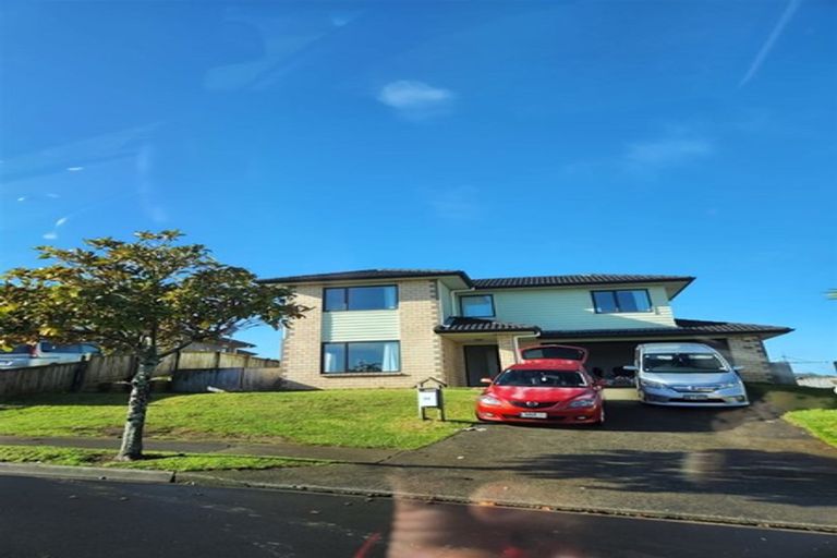 Photo of property in 73 Kirikiri Drive, Papakura, 2110