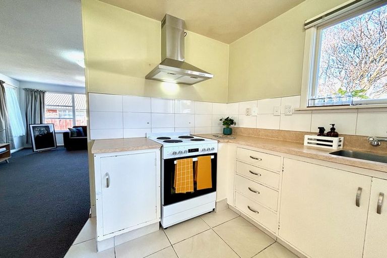 Photo of property in 14 Newbridge Place, Ilam, Christchurch, 8041