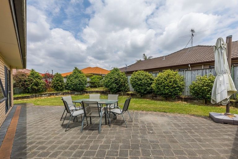 Photo of property in 4 Kalmore Place, Flat Bush, Auckland, 2016