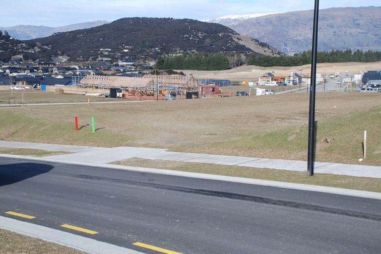 Photo of property in 3 Lauderdale Lane, Wanaka, 9305