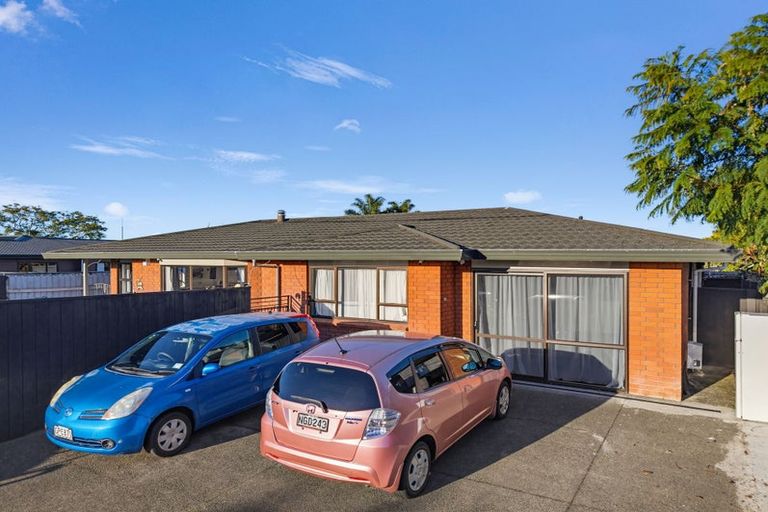 Photo of property in 77 Avondale Road, Taradale, Napier, 4112