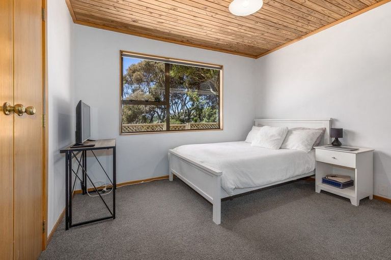 Photo of property in 41 James Cook Drive, Whitby, Porirua, 5024