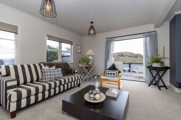 Photo of property in 5 Eatwell Avenue, Paraparaumu Beach, Paraparaumu, 5032