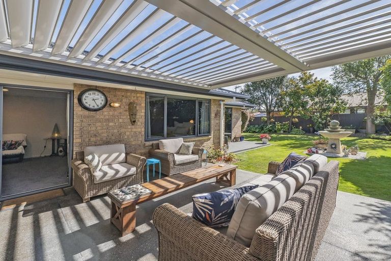 Photo of property in 28 Durrell Way, Rolleston, 7614