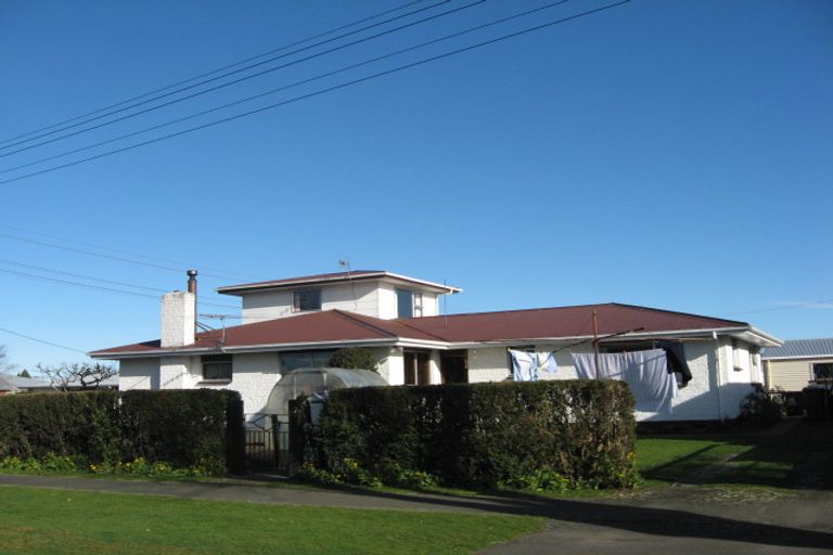 Photo of property in 2 Clyde Street, Winton, 9720