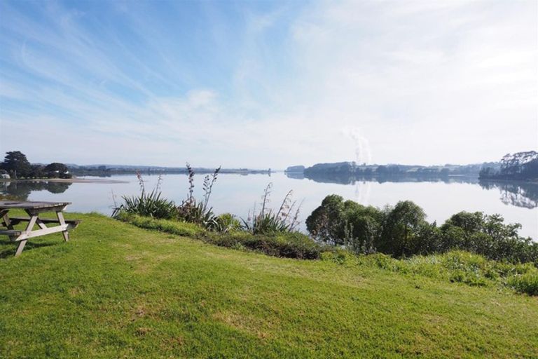 Photo of property in 29 Racecourse Road, Waiuku, 2123