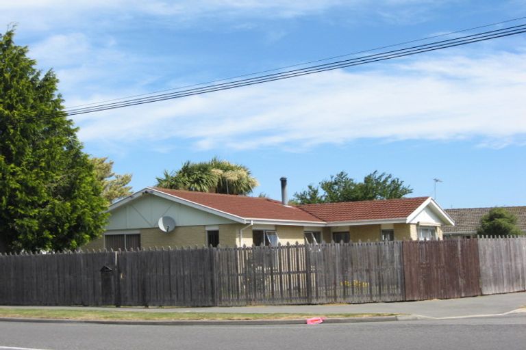 Photo of property in 430 Mairehau Road, Parklands, Christchurch, 8083