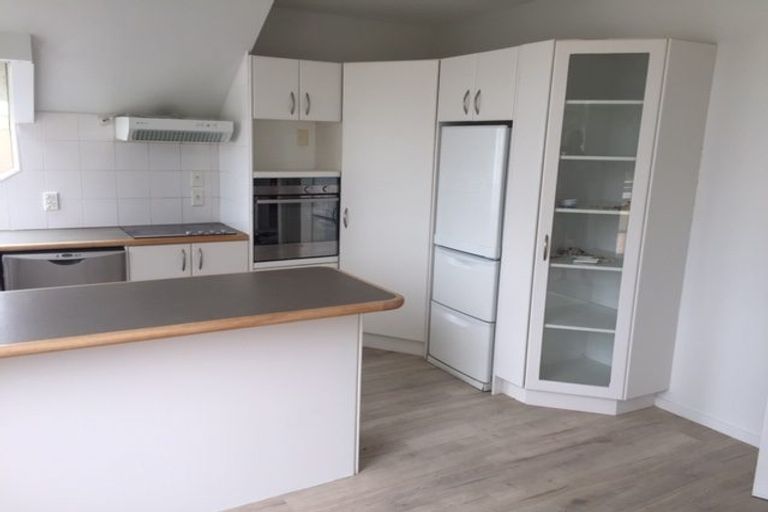 Photo of property in 2/14 Penning Road, Castor Bay, Auckland, 0620