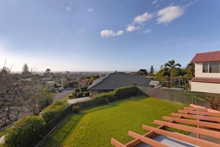 Photo of property in 14 D'urville Rise, Richmond, 7020