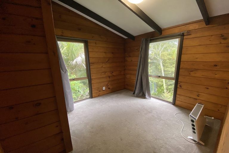 Photo of property in 26 Seaview Road, Glenfield, Auckland, 0629