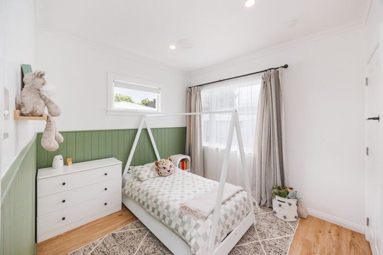 Photo of property in 9 Milton Street, Roslyn, Palmerston North, 4414