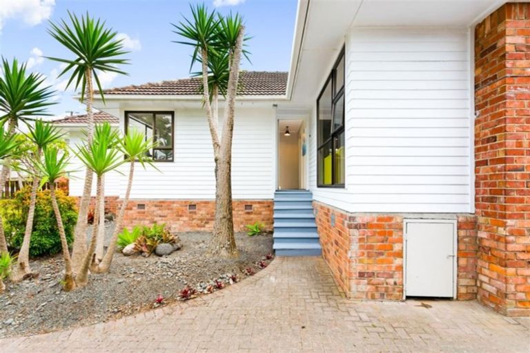 Photo of property in 14 Poto Street, Te Atatu South, Auckland, 0610