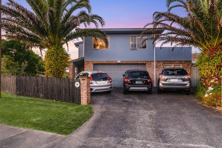 Photo of property in 58 Garton Drive, Massey, Auckland, 0614