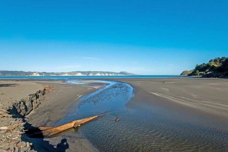 Photo of property in 4 Tarapuka Way, Mahia, Nuhaka, 4198