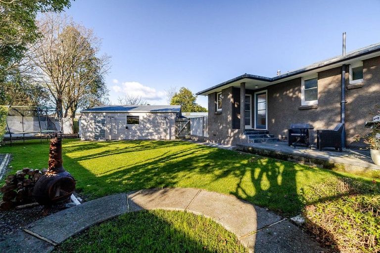 Photo of property in 8 Stoke Place, Awapuni, Palmerston North, 4412