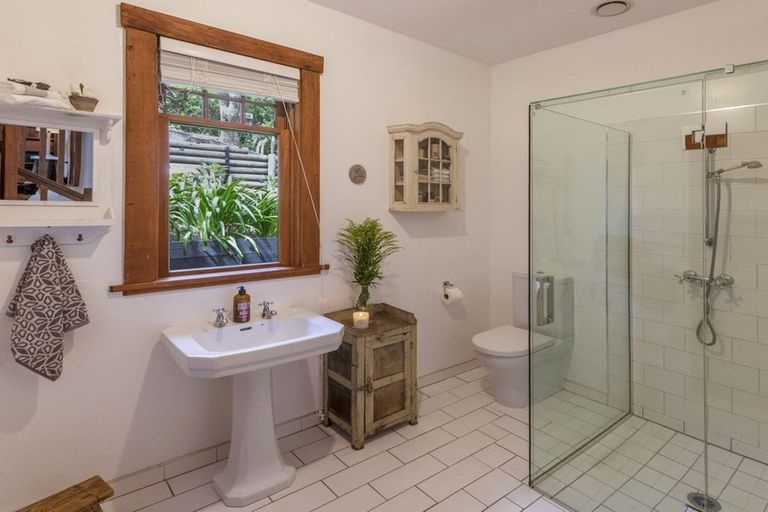 Photo of property in 5 Rangoon Street, Khandallah, Wellington, 6035