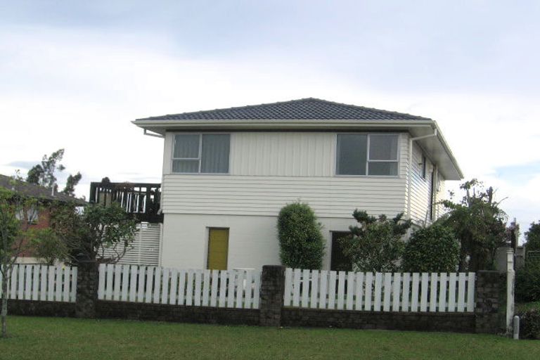 Photo of property in 48 Sunvue Road, Glen Eden, Auckland, 0602