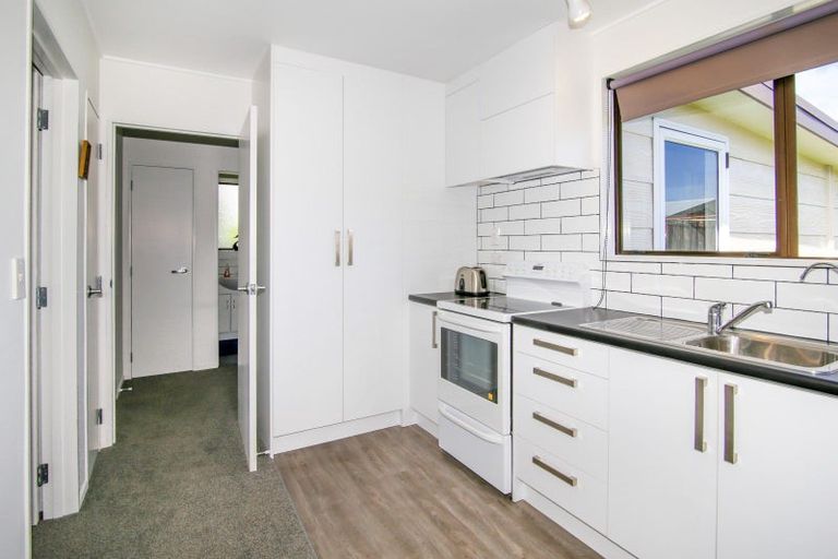 Photo of property in 16 Hunter Street, Westport, 7825