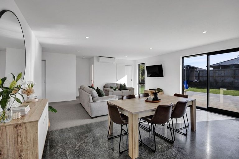 Photo of property in 27 Horoatua Street, Bell Block, New Plymouth, 4312