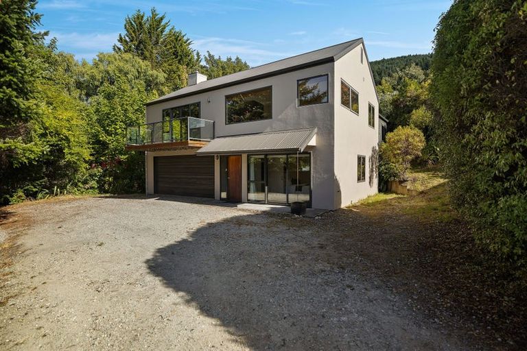 Photo of property in 37 Larch Hill Place, Queenstown, 9300