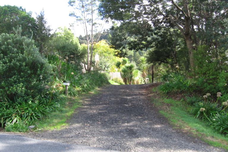 Photo of property in 6 Jays Road, Titirangi, Auckland, 0604