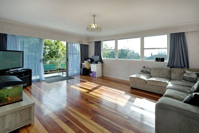 Photo of property in 2 Pamela Place, New Lynn, Auckland, 0600
