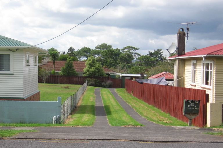 Photo of property in 2/59 Archibald Road, Kelston, Auckland, 0602