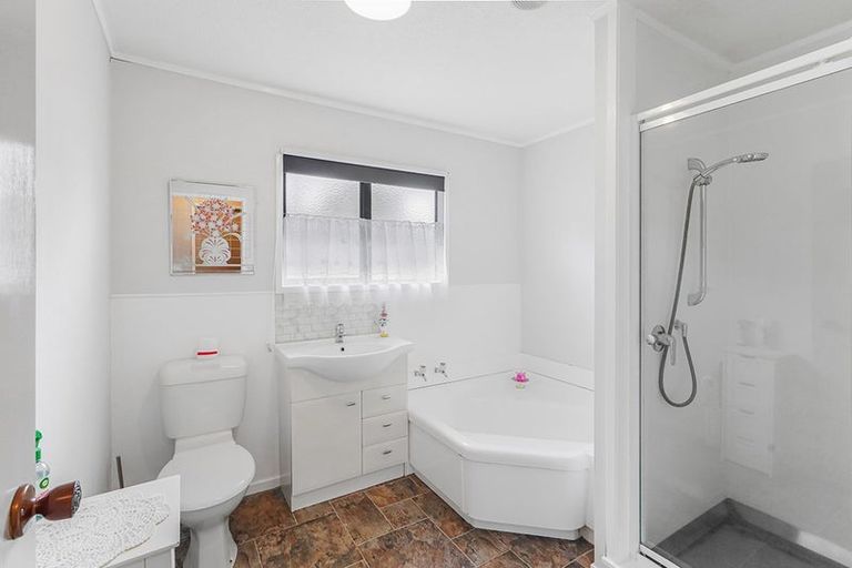 Photo of property in 80 Kahikatea Drive, Melville, Hamilton, 3206