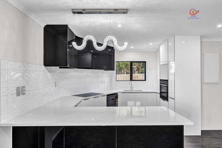 Photo of property in 15 Mckean Avenue, Manurewa, Auckland, 2102