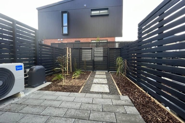 Photo of property in 9/60 Selo Street, Glen Eden, Auckland, 0602