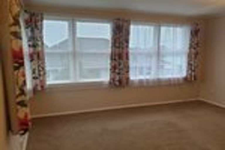Photo of property in 19 Gear Terrace, Ranui, Porirua, 5024
