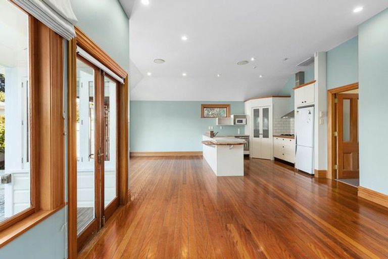 Photo of property in 23 Inglis Street, Seatoun, Wellington, 6022