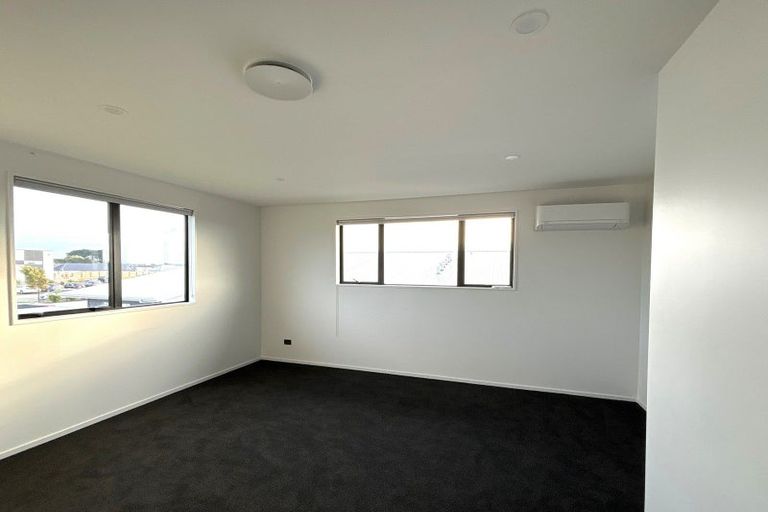 Photo of property in 4 Coprosma Road, Wigram, Christchurch, 8025