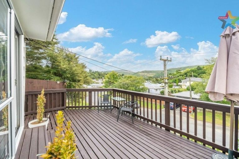 Photo of property in 4 John Street, Stokes Valley, Lower Hutt, 5019