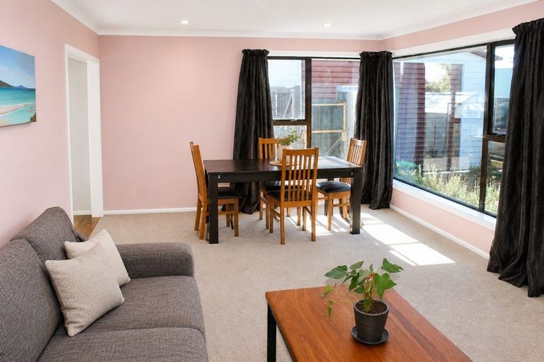 Photo of property in 132 Pacific Road, North New Brighton, Christchurch, 8083