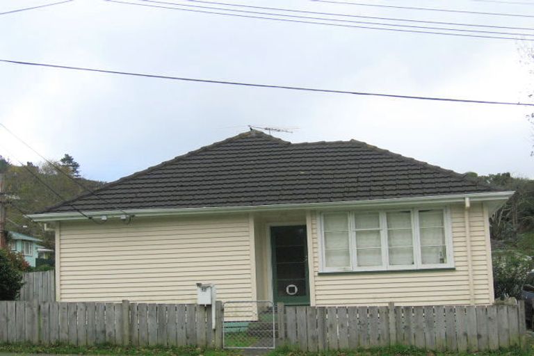 Photo of property in 3 Speedy Street, Stokes Valley, Lower Hutt, 5019