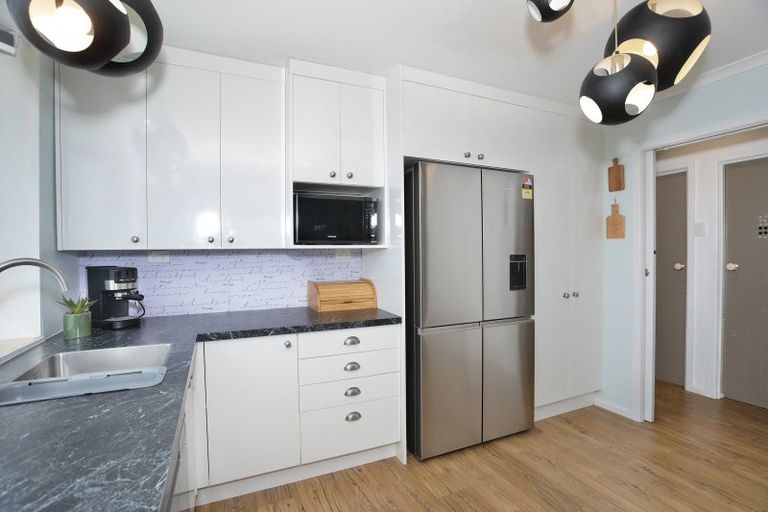 Photo of property in 25 Dahlstrom Grove, Kelvin Grove, Palmerston North, 4414