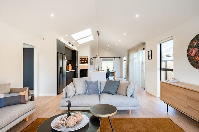 Photo of property in 17 Hukere Crescent, Richmond, 7020